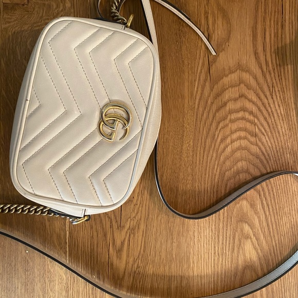 GG Marmont small shoulder bag - Picture 3 of 8